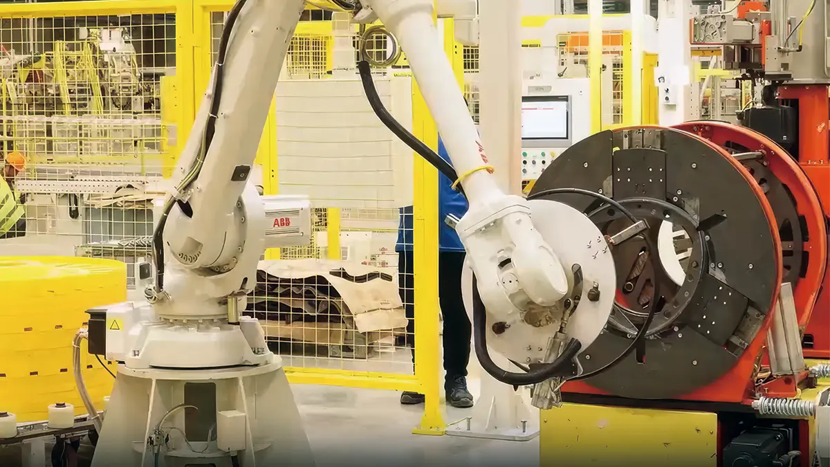 MP_004 Hubtrac Tyres manufacturing facility - robotic production arm