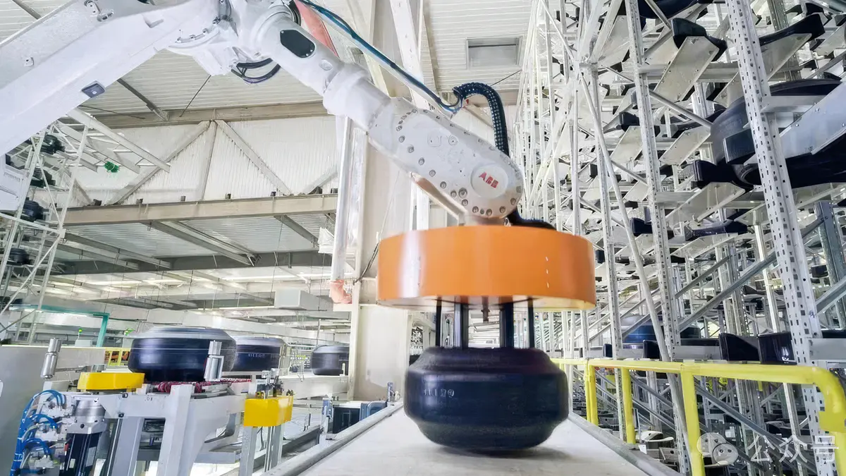 MP_008 Hubtrac Tyres manufacturing facility - conveying system